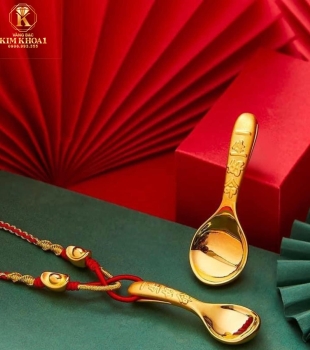Muỗng Vàng cho em bé